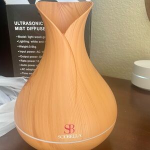 Scobella Ultrasonic Mist Diffuser in Light Wood